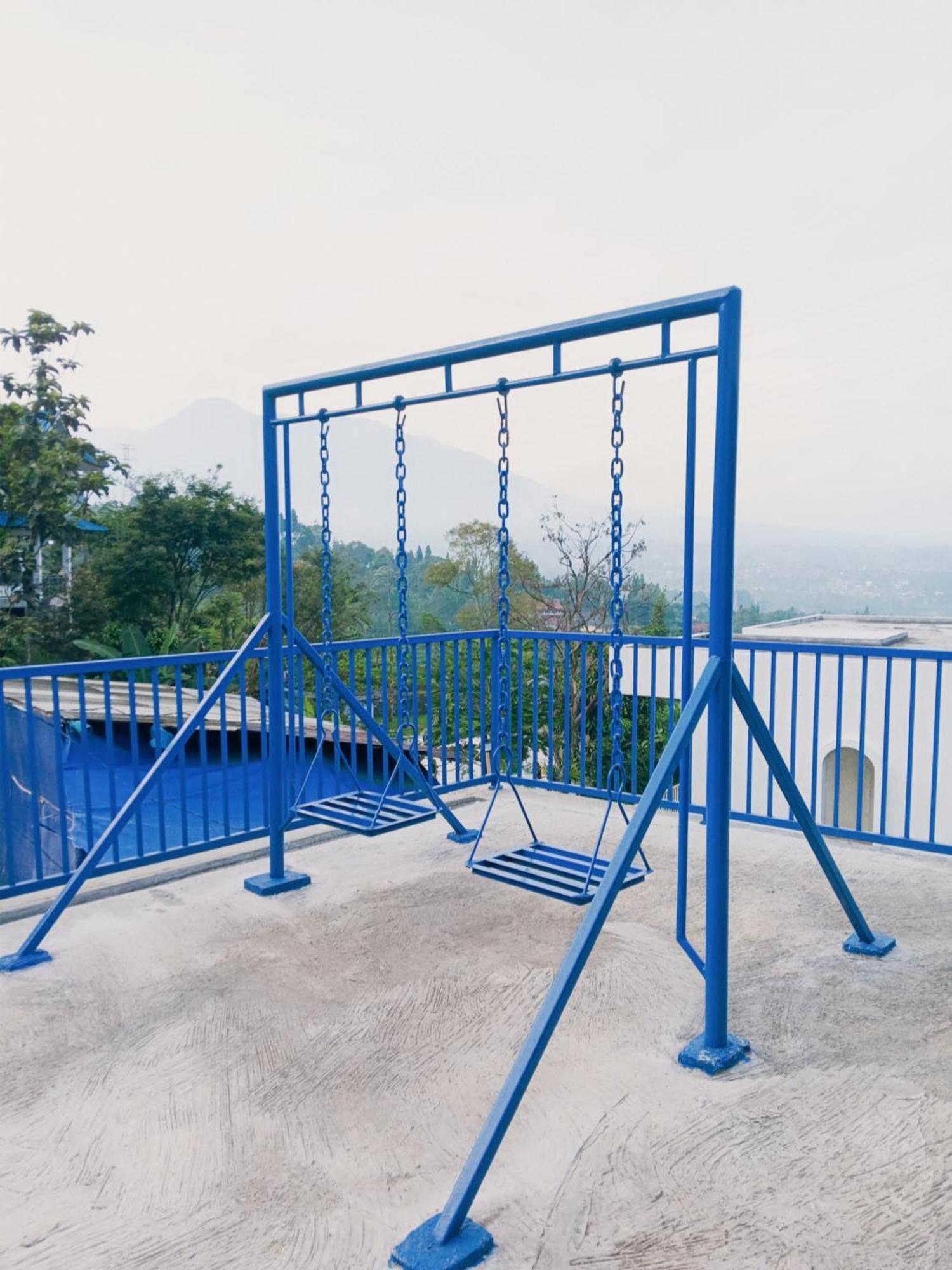 Villa Blue Door, Puncak Pondok Cipaseban Eksteriør bilde