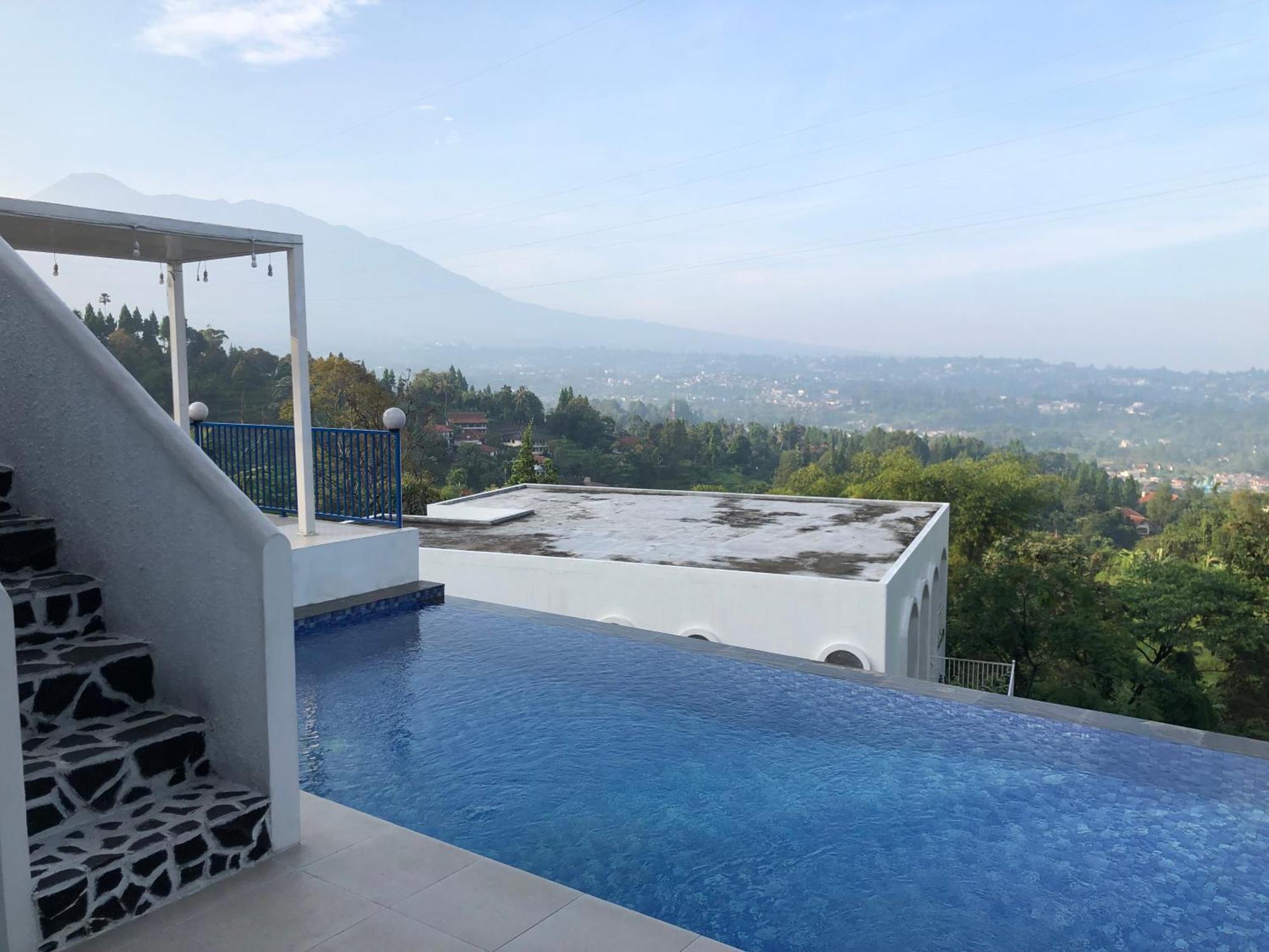 Villa Blue Door, Puncak Pondok Cipaseban Eksteriør bilde